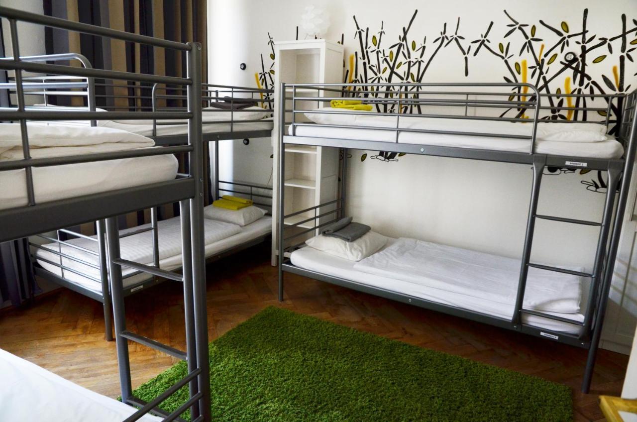 The Republic Garden Hostel Prague Exterior photo