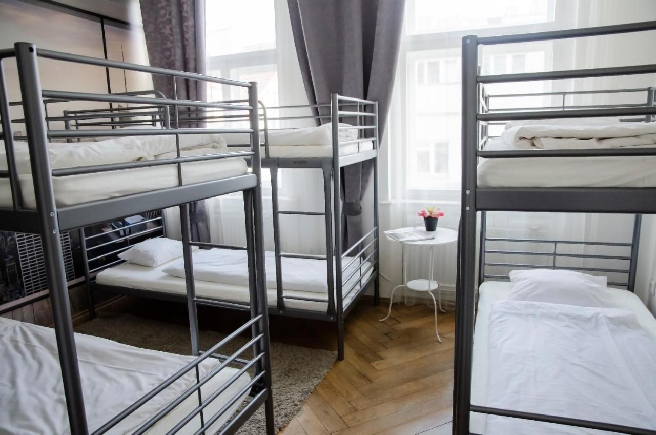 The Republic Garden Hostel Prague Exterior photo